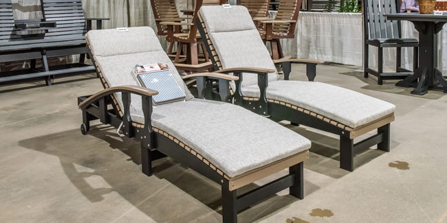 NIWA 2024 Amish Furniture Expo Hochstetler Lawn Furniture Booth